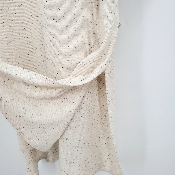 Lavish Alice Women Ivory Short Sleeve Mock Neck Cutout Top - Picture 4 of 9